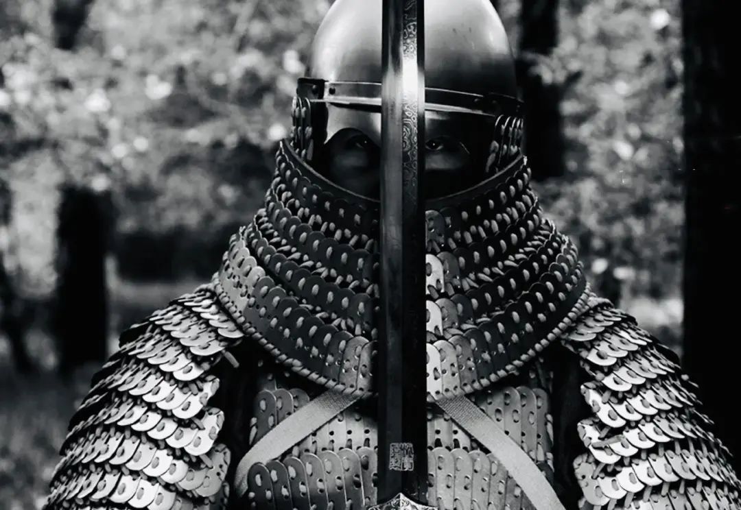 七旬老人铸剑60年,金庸求购富豪花800万,一把剑顶几套房