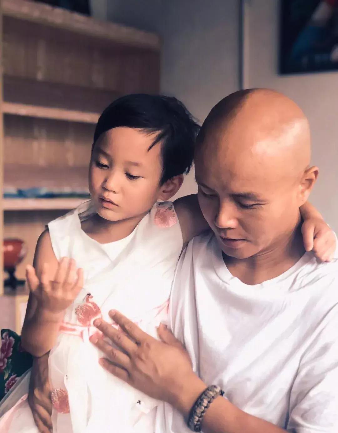 带孩子徒步穿越戈壁无人区,带女儿进沙漠的乐嘉