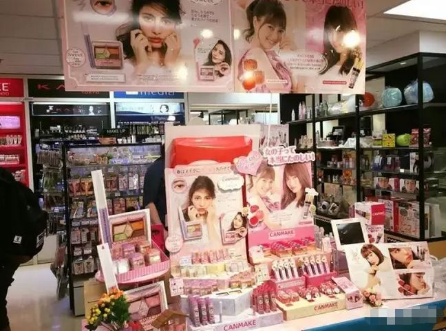 新手平价眼影口红,口红眼影推荐学生党