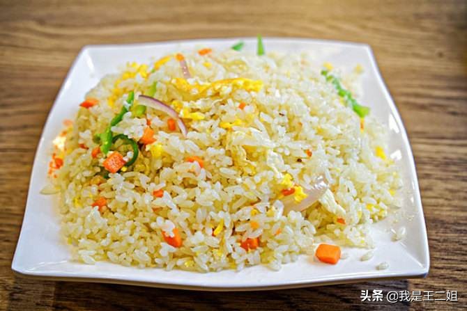 讲好一个蛋炒饭的故事，70后农村大叔，年入二十万