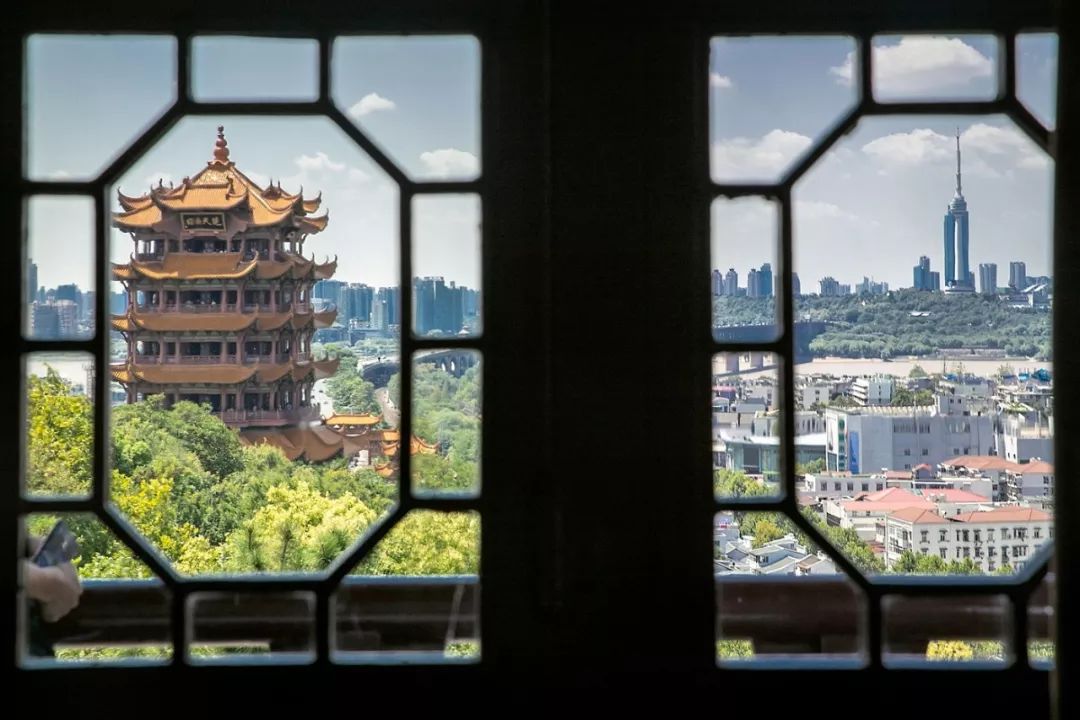 武汉人一般去不去黄鹤楼,武汉人为什么要去旅游呢