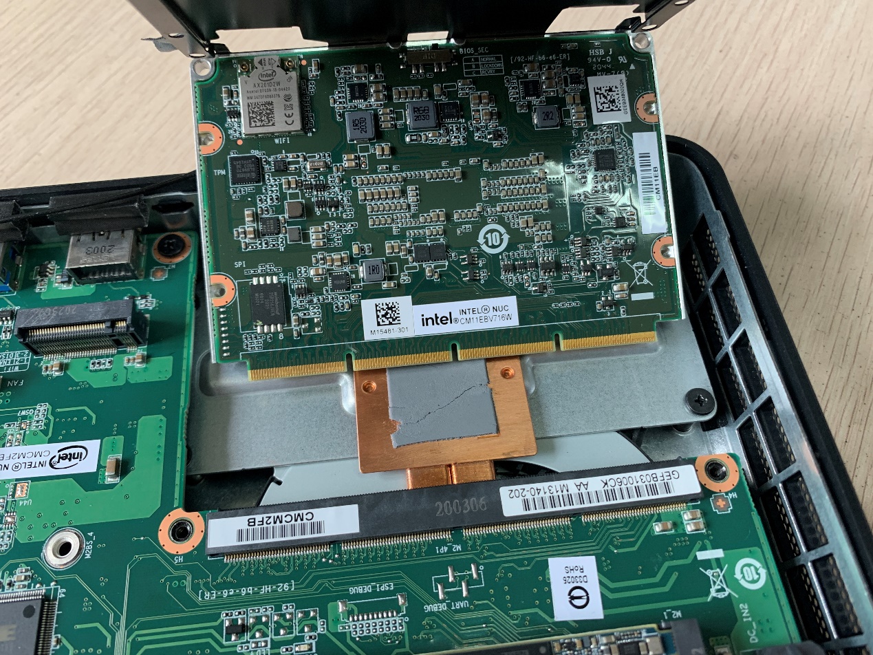 英特尔迷你主机nuc11pah拆机,英特尔nuc11代
