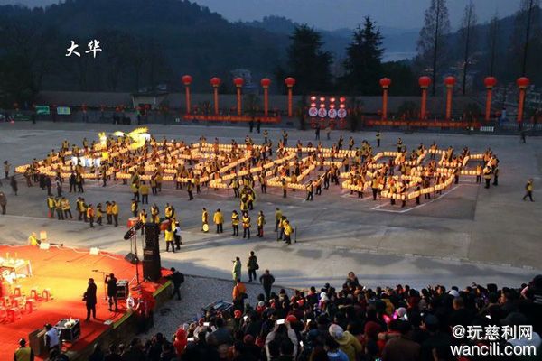 慈利龙潭河龙灯,慈利400米板板龙灯有多震撼