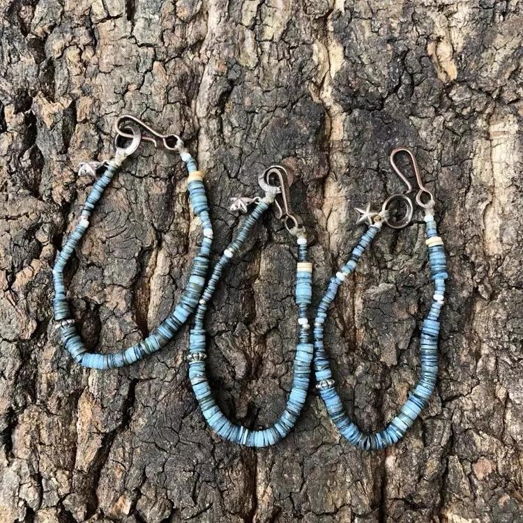 银饰潮穿搭女,夏季银丝服装怎么搭配好看