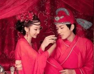 洞房花烛夜为什么点蜡烛,你知道洞房之夜为什么要点花烛吗