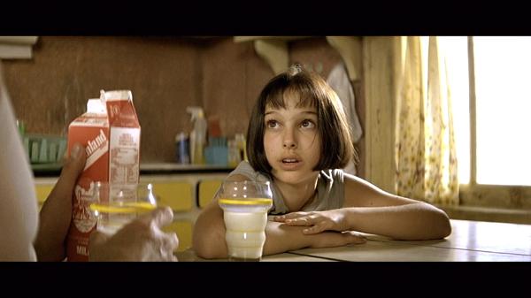 全脂牛奶和脱脂牛奶哪个适合健身,健身哪种脱脂牛奶最好