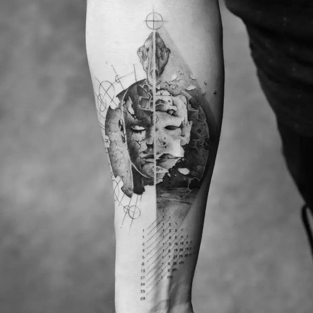 会动的纹身满背,会动的纹身是什么样子的