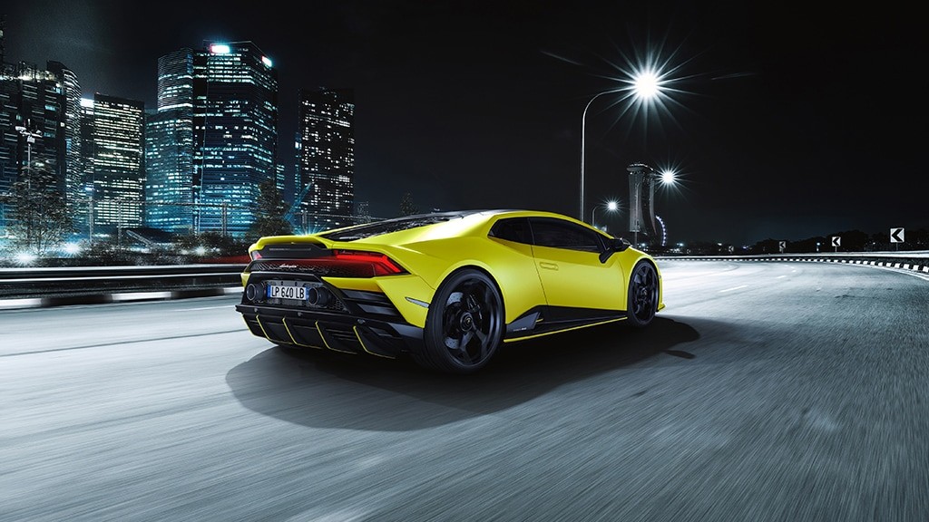 兰博基尼野牛vs大牛哪辆更好,2021款兰博基尼野牛