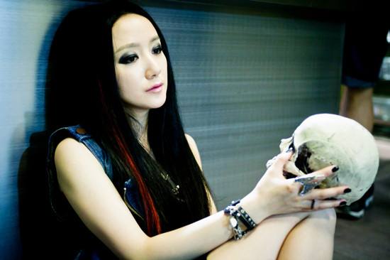 武林外史小泥巴嫁给两兄弟吗,武林外史里小泥巴身边两个书童