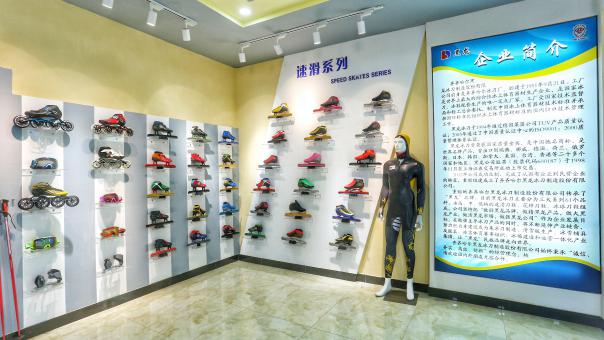 凤凰涅磐黑檀木,凤凰涅磐破茧重生