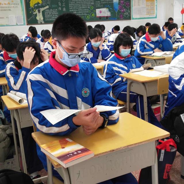 芳菲四月天书香满校园黑板报,芳菲四月天书香满校园