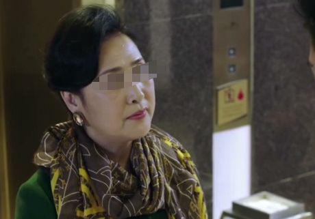 媳妇每回吃完家婆做的饭总感冒，有回跟丈夫换碗，丈夫吃完蒙住