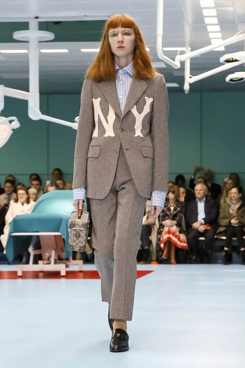 gucci设计理念是什么,gucci品牌标志性设计元素