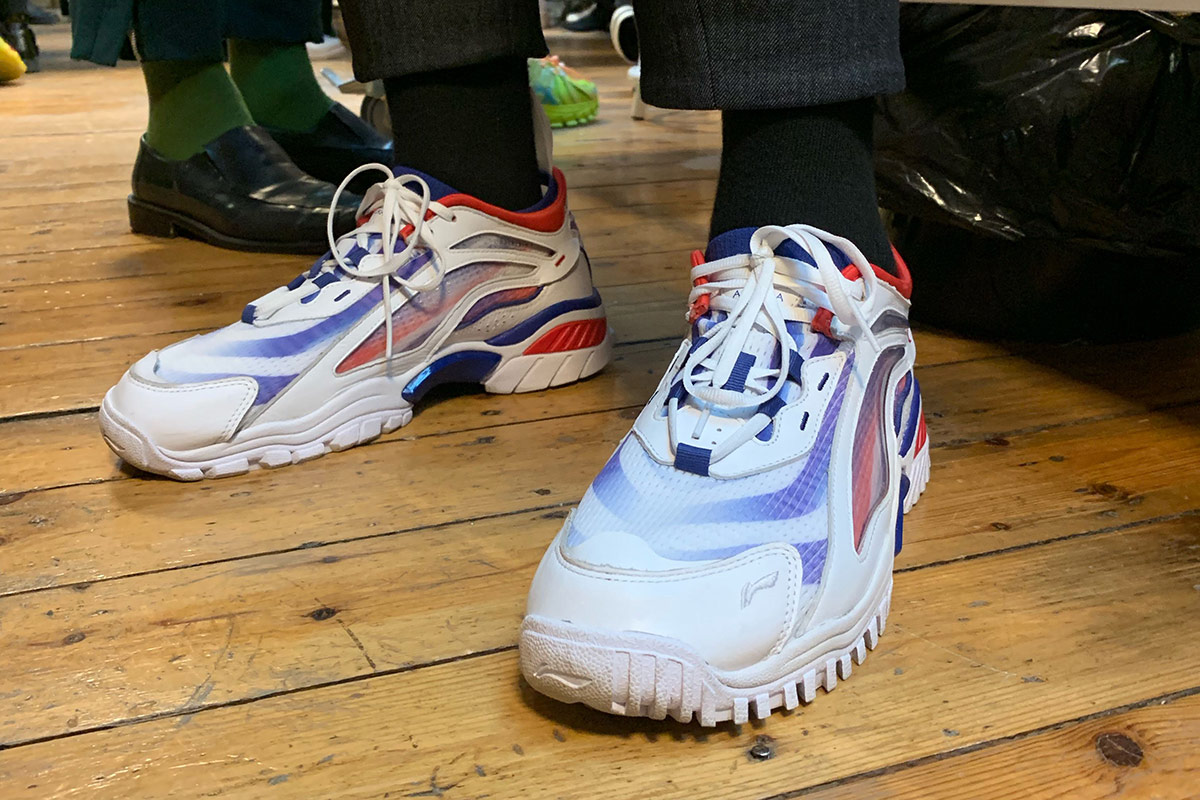 李宁英伦绿茵足球鞋,李宁伦敦时装发布会