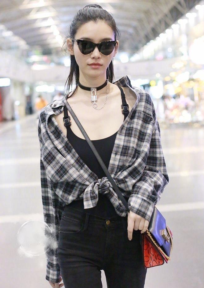 超级霸气豪门阔太奚梦瑶,豪门阔太奚梦瑶衫衣半露香肩