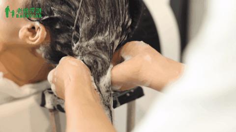 真人细软头发头顶吹蓬松技巧,教你几个让头发蓬松的方法