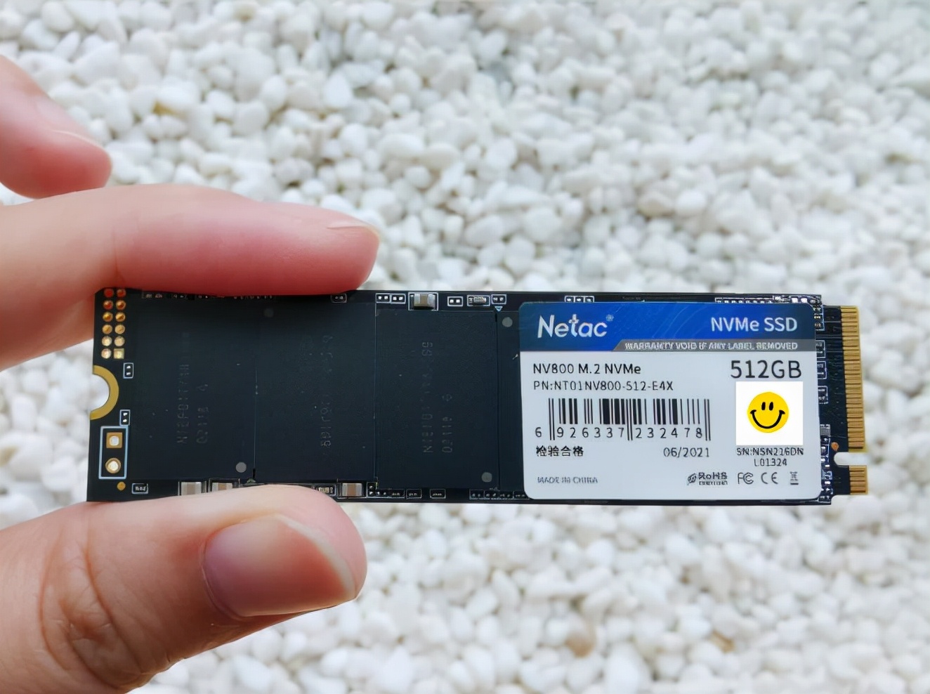 让老电脑飞起来，真香国货朗科NV800NVME固态硬盘实测