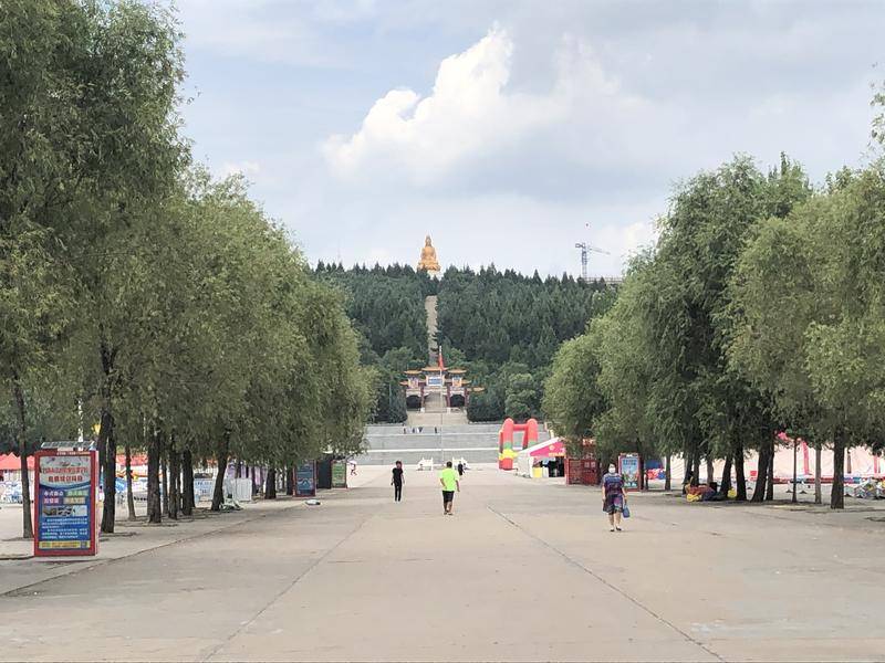 当年在鹤岗买房子的年轻人,在鹤岗买房的小伙