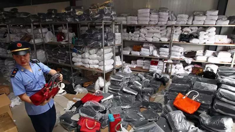 公安部提醒这些东西别晒到朋友圈,有人在朋友圈卖这种东西被查