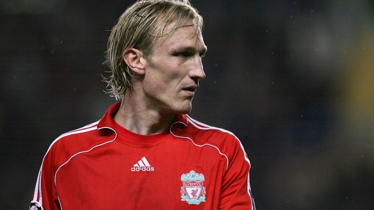 英超十大传奇队长,书写历史的足球巨星们