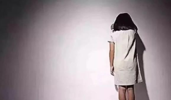 被亲父毒打性侵,多次自杀亲妈视而不见,刘玉璞的人生有多惨