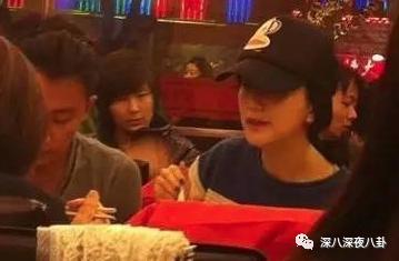 黄轩受刑,黄轩被黄盘划脸后续