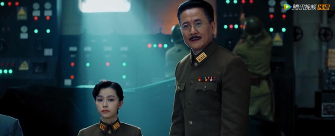 12年来无人超越，这姐妹花，撕得越狠爱越深