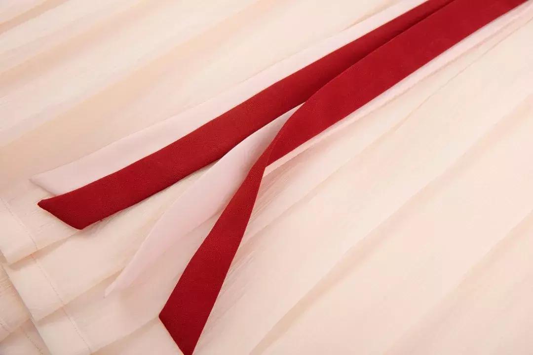 春夏秋冬四时歌，四时常映彩舟行！