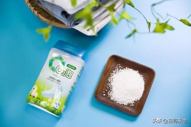 白衣服发黄在家就能处理,衣物变黄如何洗白妙招