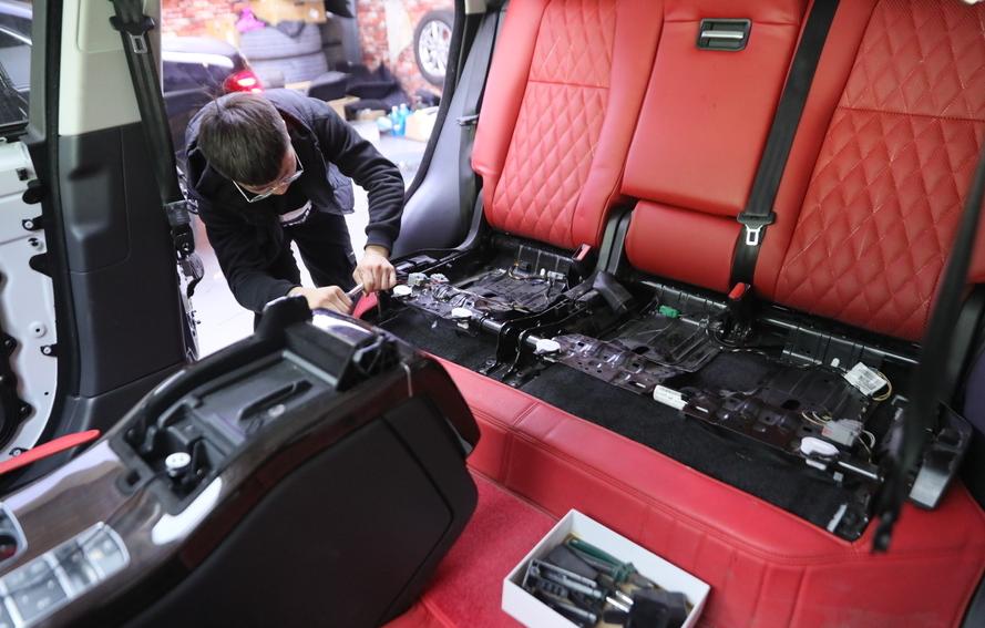 路虎揽胜温莎真皮座椅褶皱修复,路虎揽胜怎样开有气质