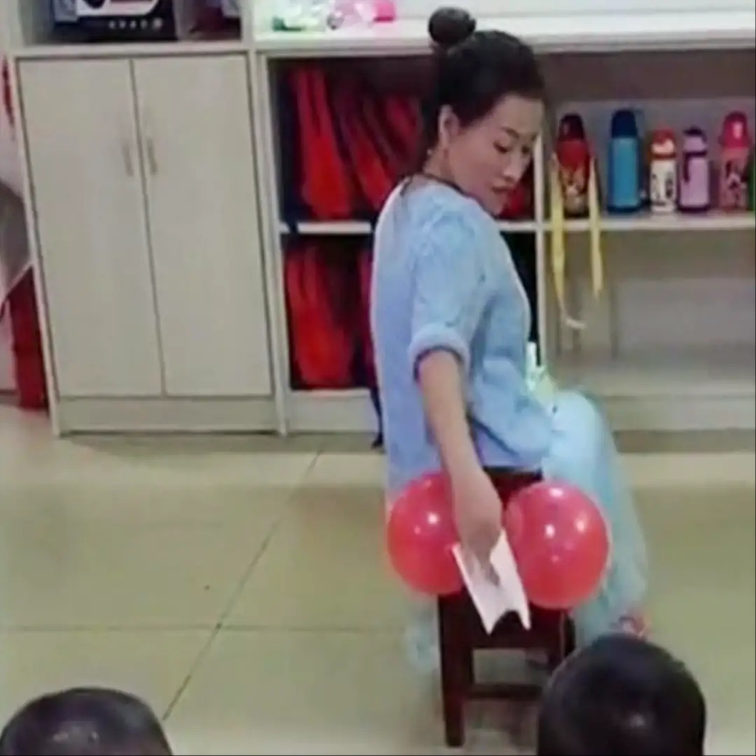 帮幼儿园小朋友擦屁股,幼儿园擦屁股自理课