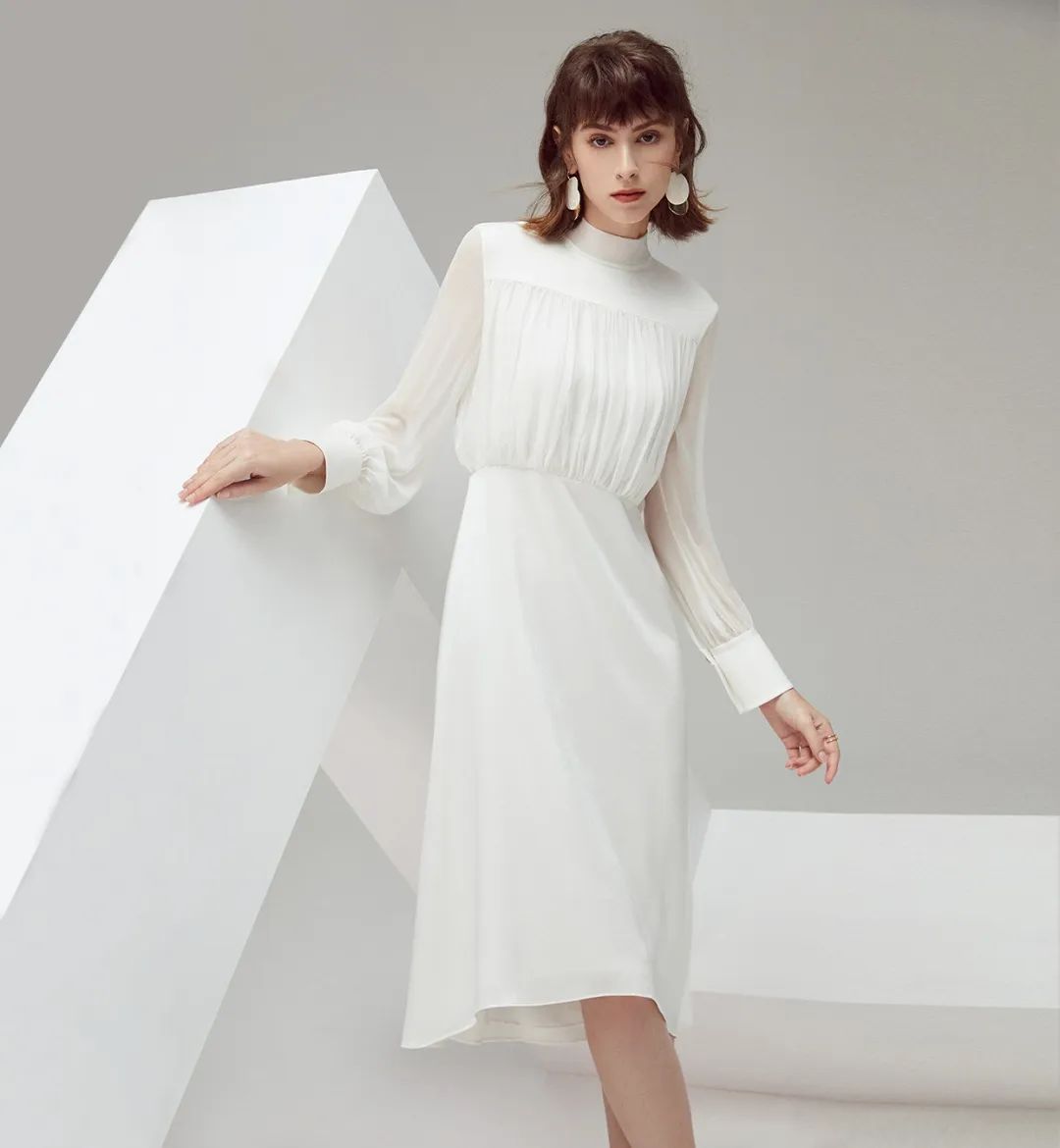 优雅连衣裙气质高级感小白裙,中长裙怎么穿才优雅时髦