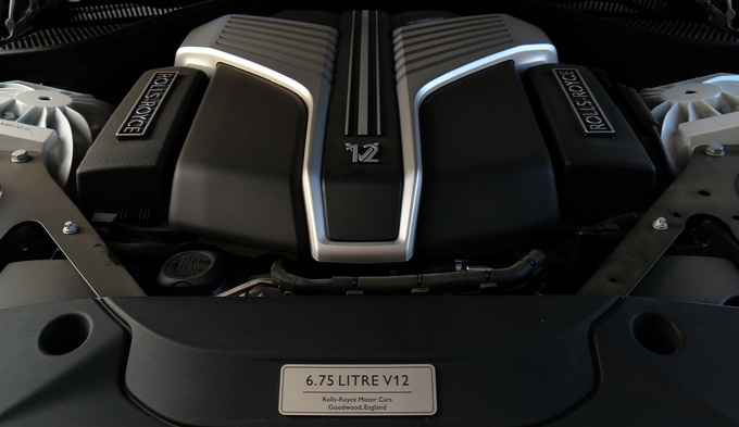 全新一代劳斯莱斯古思特,豪华180评测