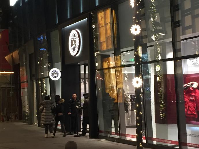 加拿大鹅羽绒服反季特价,加拿大鹅羽绒服为什么断货