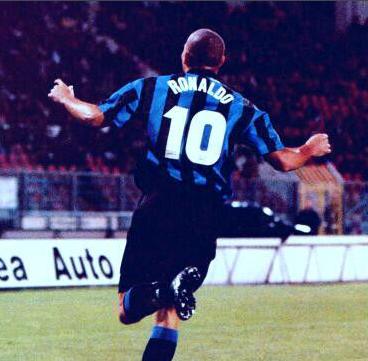 天下足球十大催泪解说罗纳尔多,天下足球十大催泪旁白卡卡