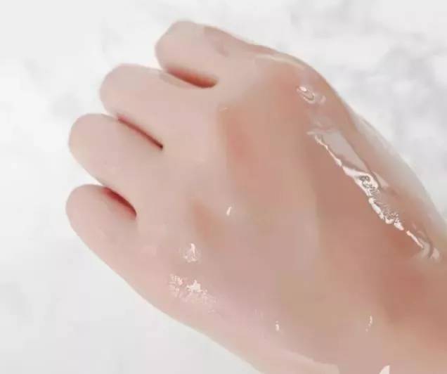 秋冬皮肤缺水记得做好深补水,皮肤干燥缺水补水最好的方法