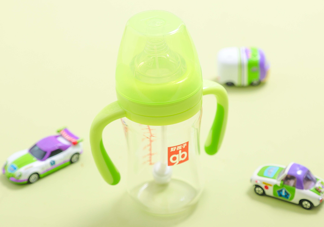 新生儿到底哪款奶瓶更适合,新手妈妈奶瓶测评