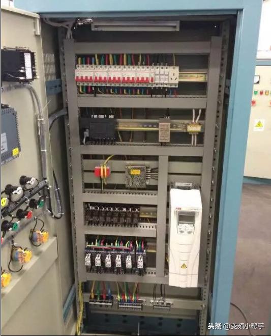 abbacs510变频器怎么设置恒压供水,abb变频器acs510接线图与实物图讲解