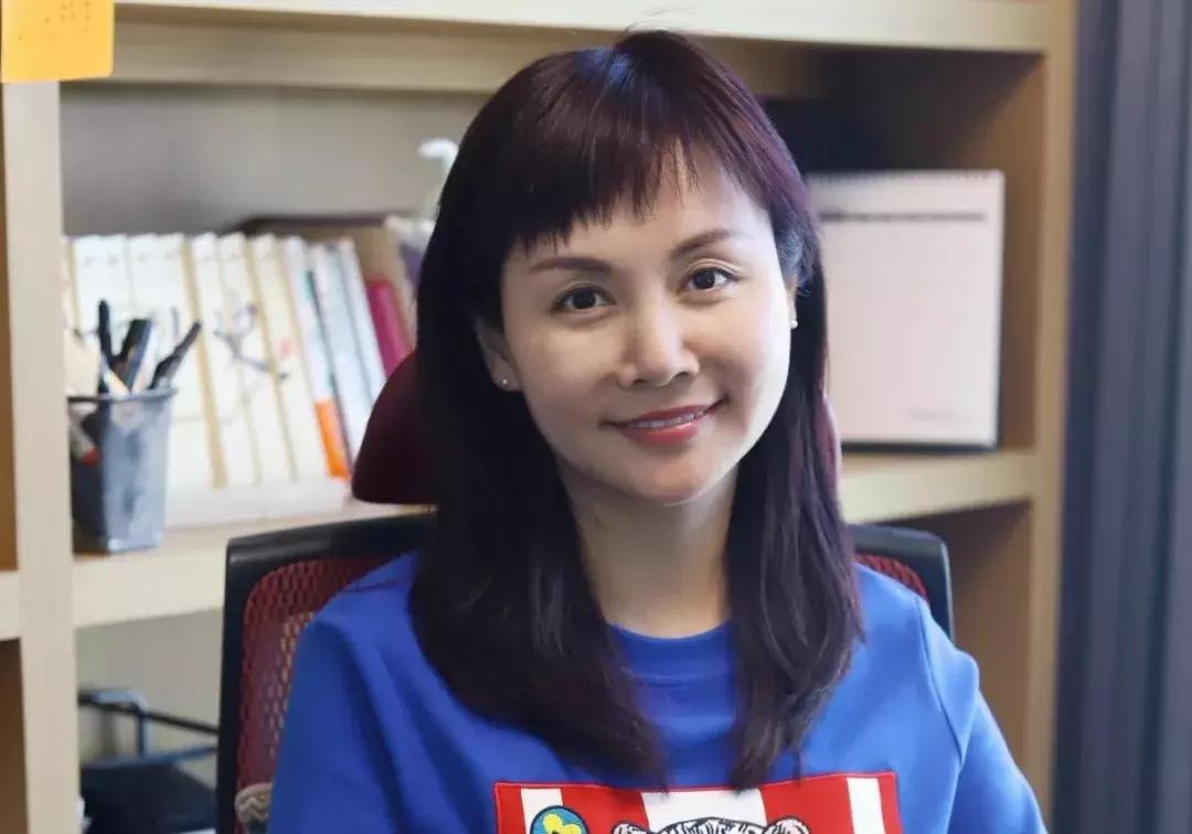 维多利亚贝克汉姆的发型,维多利亚贝克汉姆当年的时尚