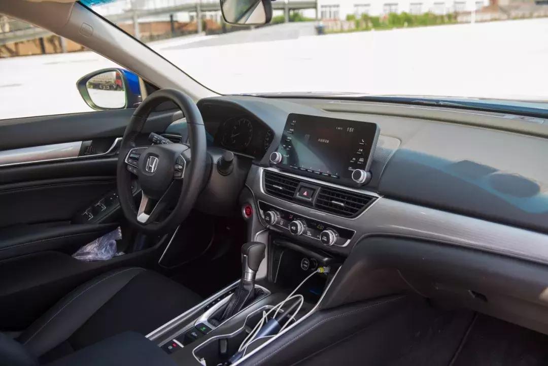 迈锐宝xl和雅阁驾驶对比,迈锐宝xl1.5t和雅阁1.5t动力