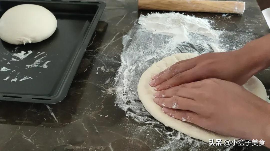 薄皮脆披萨做法,薄底脆皮披萨做法