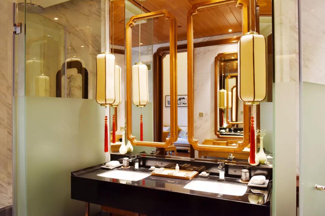 惠州宝藏级的度假村，水墨宋朝园林，乘船入住，瀑布，稻田，泳池