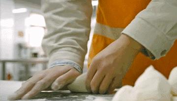 靠卖包子一年就赚了10个亿,只卖包子一天能卖多少钱