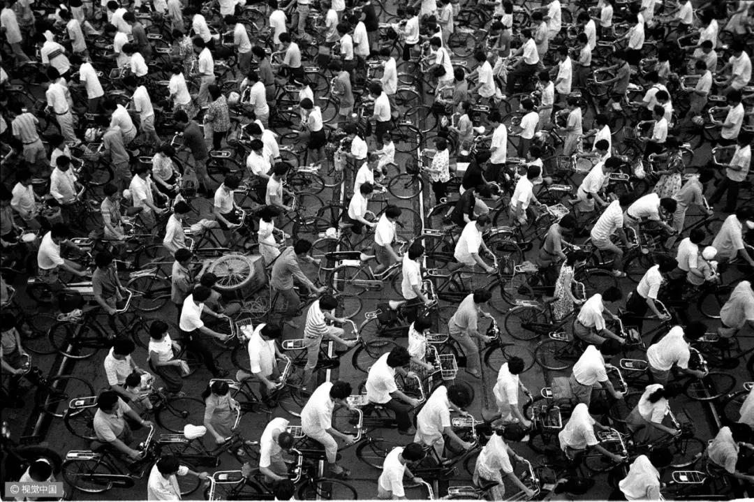 70张照片合集视频,70年衣食住行对比图