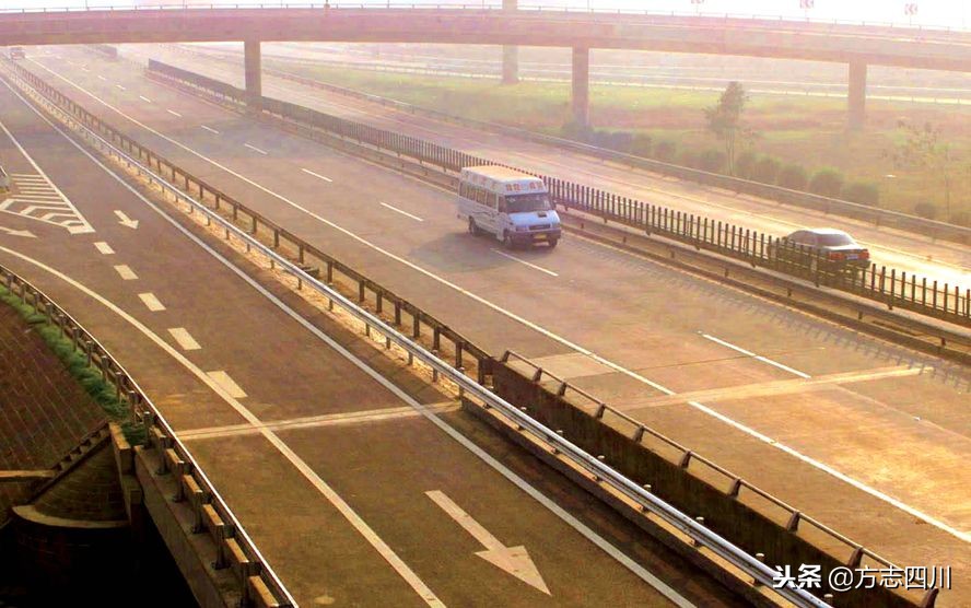 四川改革开放四十周年大事记,四川四十年改革开放对比图