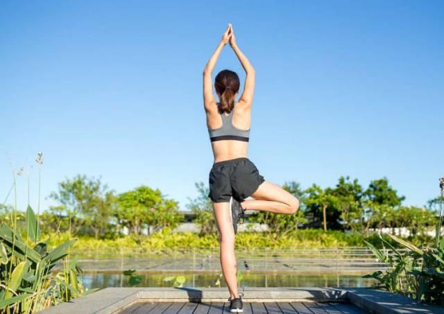 左腰痛癌症早期信号,乳房癌症的早期信号