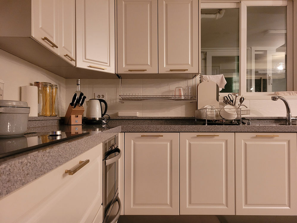 两居室这样装修清爽干净无负担,两套房子打通后装修效果