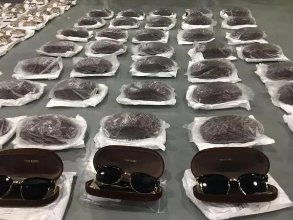 巴宝莉假冒商标,巴宝莉假货被查