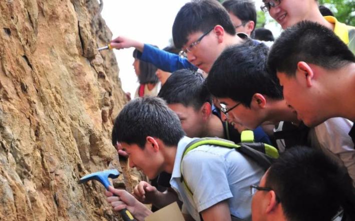 工科专业就业方向一览,工科和理科专业就业好