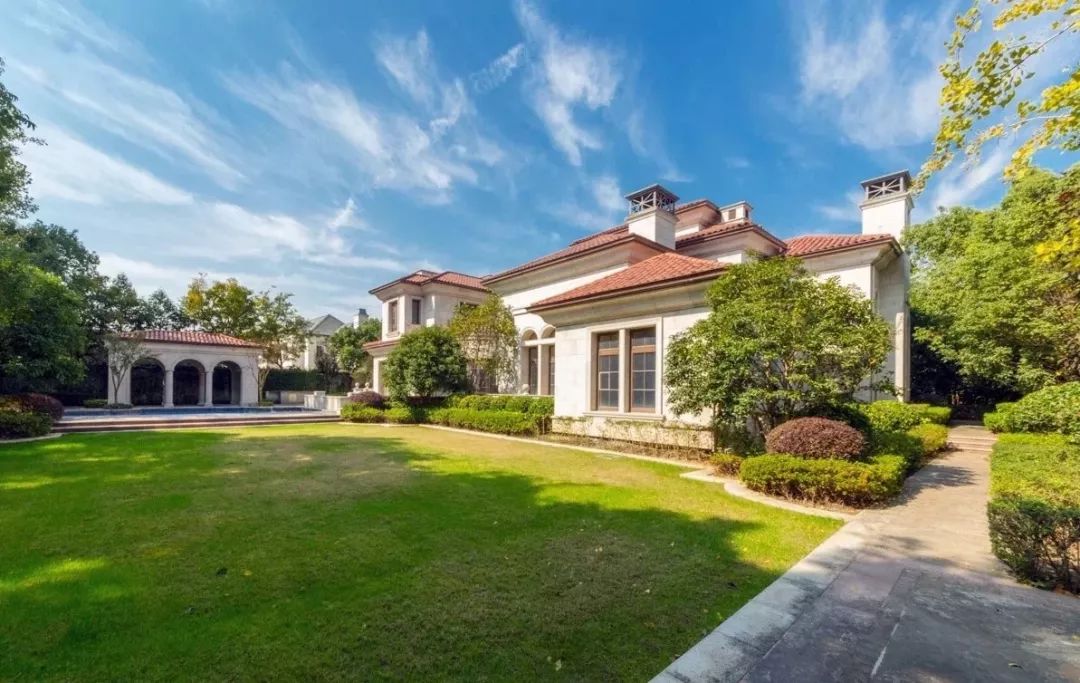 别再见女的就喊美女,见房子就称豪宅,盘一盘上海真正豪宅产品系